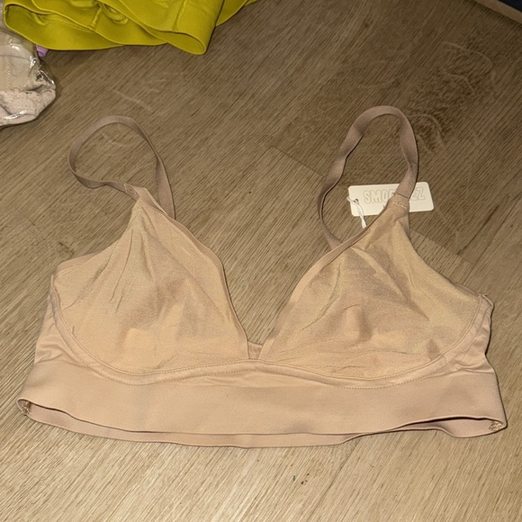 aerie smoothez Nude Bralette - Picture 6 of 8